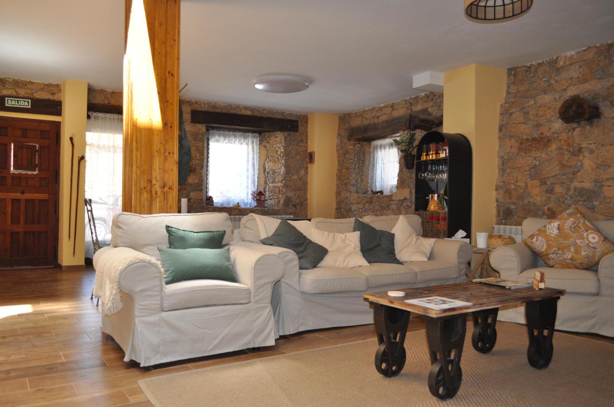 El Rincon Secreto De Gredos Especializada En Celiaquia Y Diabetes Y Jacuzzi Guest House Tormellas Exterior foto