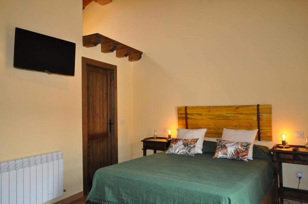 El Rincon Secreto De Gredos Especializada En Celiaquia Y Diabetes Y Jacuzzi Guest House Tormellas Exterior foto